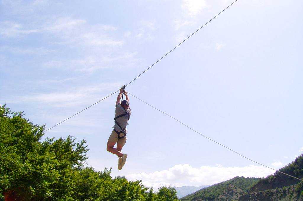 Aerial passage (Flying fox) on the Arachthos