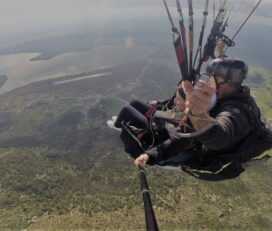 Tandem paragliding flight over Ioannina