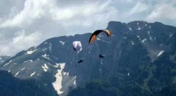 Tandem paragliding flight over Konitsa