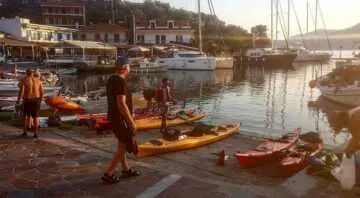 Θαλάσσιο Kayak και ξενάγηση στο κανάλι του Πόρου