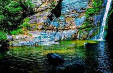 皮埃里亚山脉天然泉水生态之旅